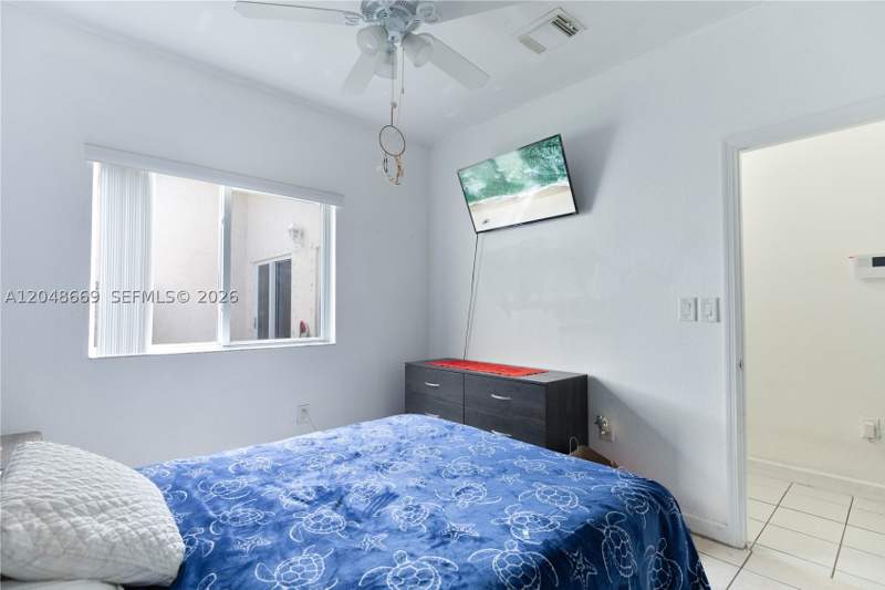 3 bedroom SingleFamilyResidence at 249 SE 32nd Ave, Fernandos Place, Homestead — photo 4