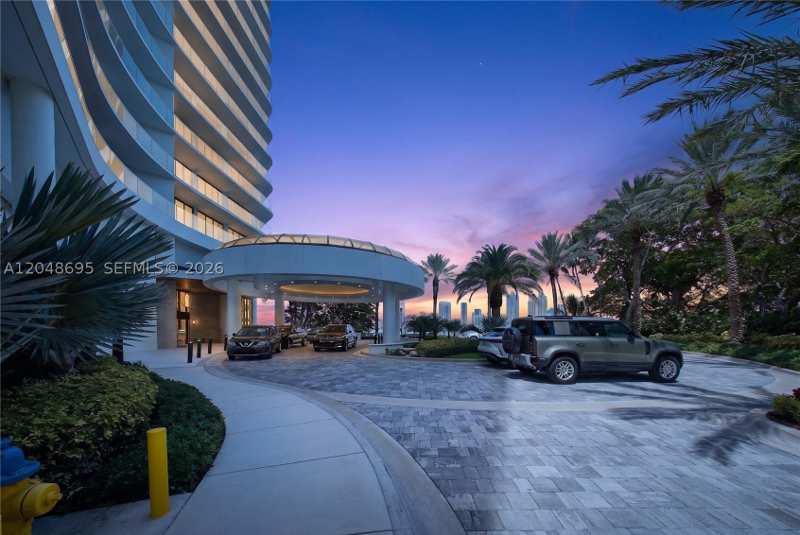 3 bedroom Condominium at 2800 Island Blvd 302, 2800 Isl Blvd Williams Is, Aventura — photo 1
