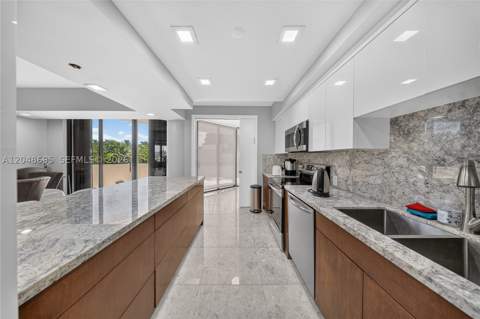 2800 Island Blvd 302, Aventura FL - photo 12 of 46