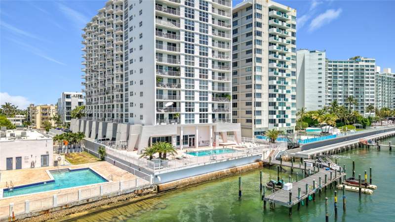 1 bedroom Condominium at 1228 West Ave 208, Bayview Terr Condo, Miami Beach — photo 2