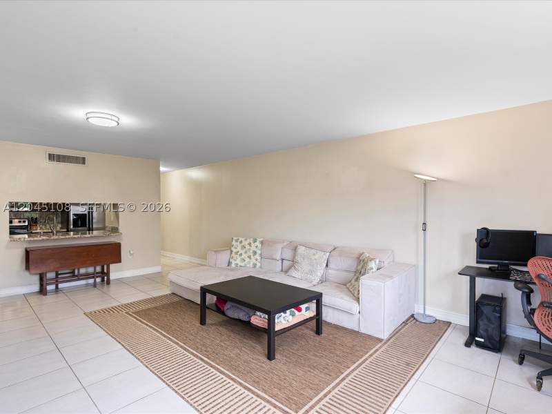 1 bedroom Condominium at 571 NW 107th Ave 107, West Lake Village Condo, Miami — photo 4