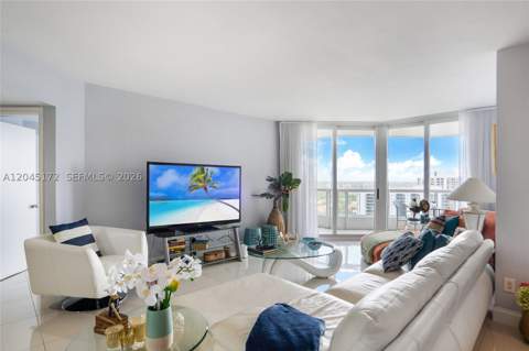 21055 Yacht Club Dr 2005, Aventura FL - photo 7 of 16