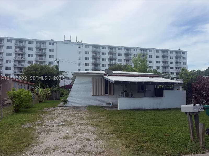 3 bedroom SingleFamilyResidence at 1258 NE 109th St, Amd Pl Bay Ridge, Miami — photo 4