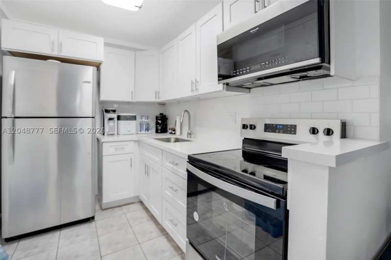 1 bedroom Condominium at 8501 NW 8th St 110, Summit Chase Condo, Miami — photo 1