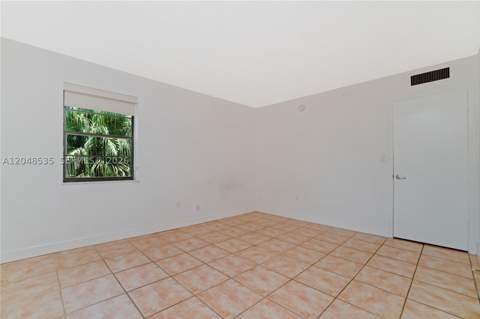 10525 SW 112th Ave 309, Miami FL - photo 15 of 33