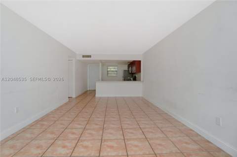 10525 SW 112th Ave 309, Miami FL - photo 7 of 33
