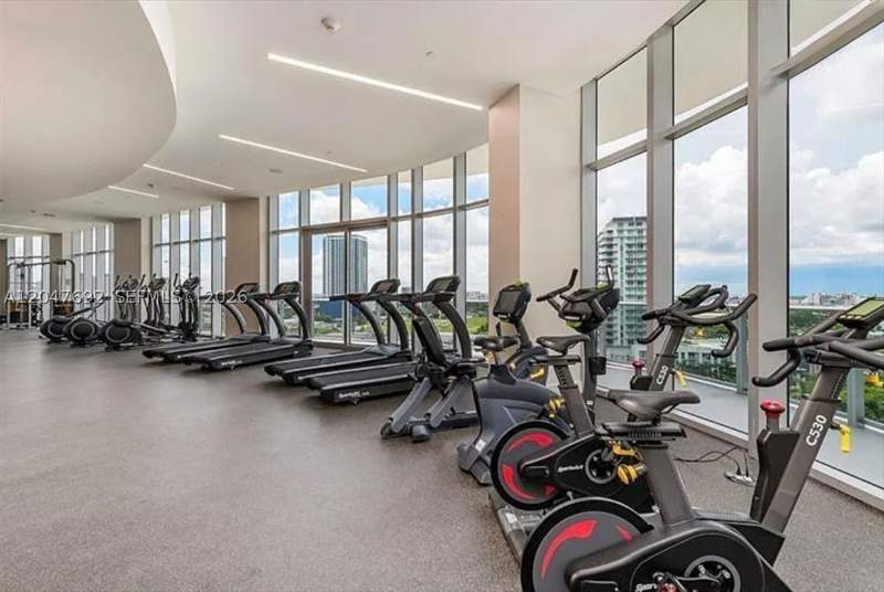 1 bedroom StockCooperative at 488 NE 18th St 1806, Aria On The Bay Condo, Miami — photo 4