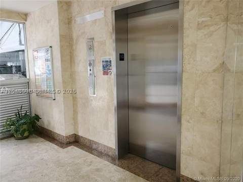 1345 West Ave 702, Miami Beach FL - photo 18 of 31