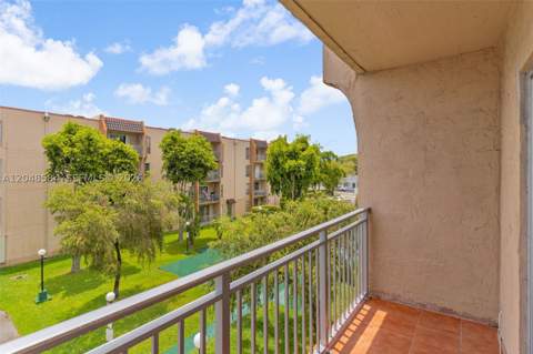 4715 NW 7th St 306-2, Miami FL - photo 19 of 27