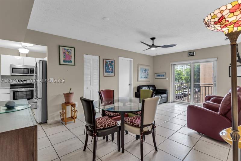 2 bedroom Condominium at 4715 NW 7th St 306-2, Sunset Villas Condo, Miami — photo 4