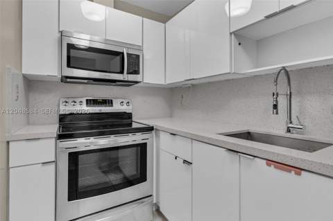 4715 NW 7th St 306-2, Miami FL - photo 7 of 27