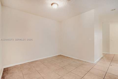 666 NE 35th Ave, Homestead FL - photo 8 of 29