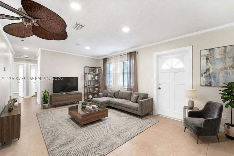5 bedroom SingleFamilyResidence at 1759 W Mowry Ct, Avocado Villas, Homestead — photo 2