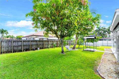 1759 W Mowry Ct, Homestead FL - photo 24 of 41