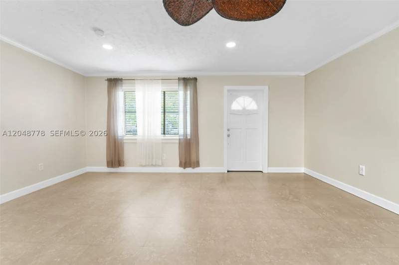 5 bedroom SingleFamilyResidence at 1759 W Mowry Ct, Avocado Villas, Homestead — photo 4