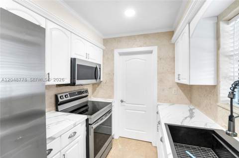 1759 W Mowry Ct, Homestead FL - photo 9 of 41