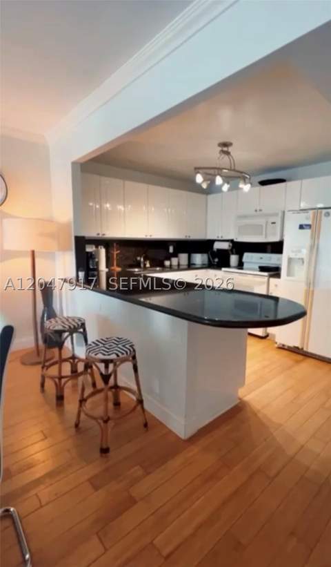 2301 Collins Ave 833, Miami Beach FL - photo 9 of 24