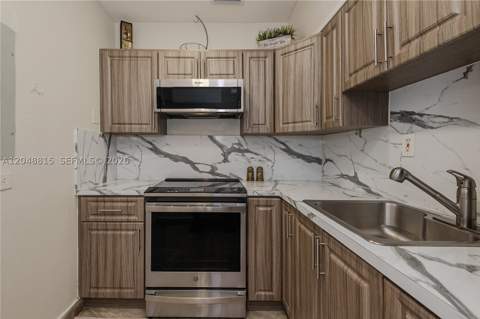 750 NE 4th Pl, Hialeah FL - photo 13 of 30