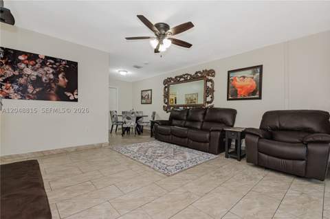 750 NE 4th Pl, Hialeah FL - photo 6 of 30