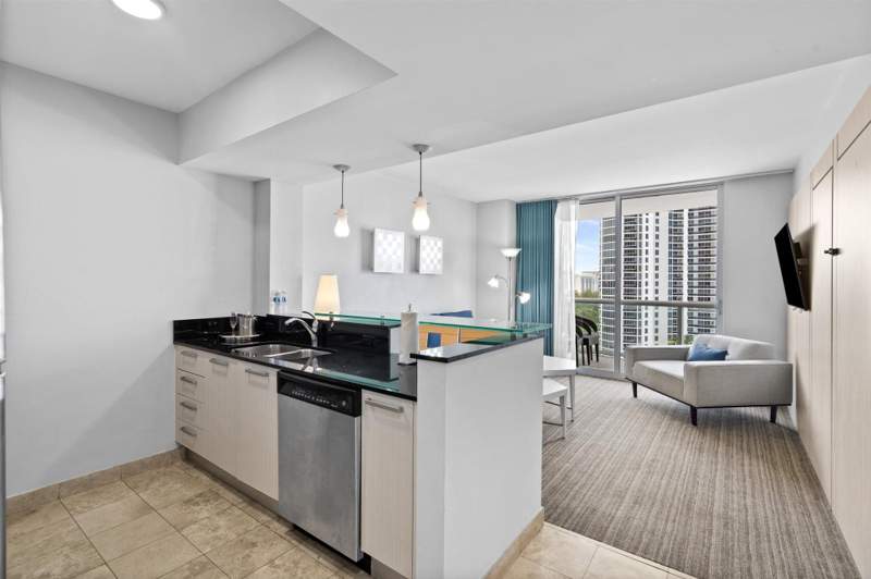 1 bedroom Condominium at 18683 Collins Avenue 1403, M Resort Residences Condo, Sunny Isles Beach — photo 3