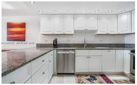 6039 Collins Ave 619, Miami Beach FL - photo 9 of 22