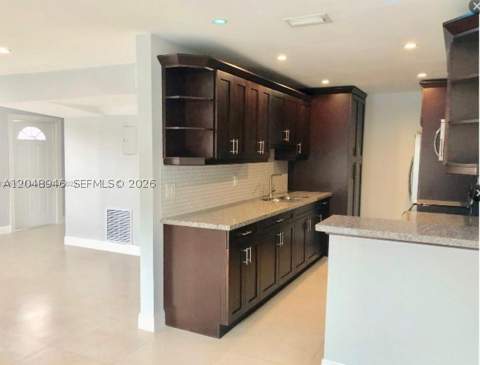 43 NE 12th Ave 43, Homestead FL - photo 8 of 26