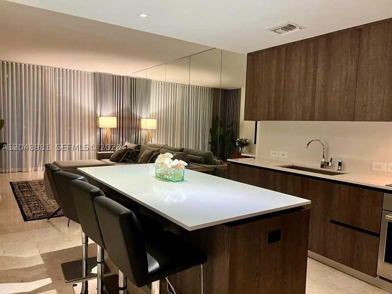 1 bedroom Condominium at 88 SW 7th St 808, Rise Condo, Miami — photo 1