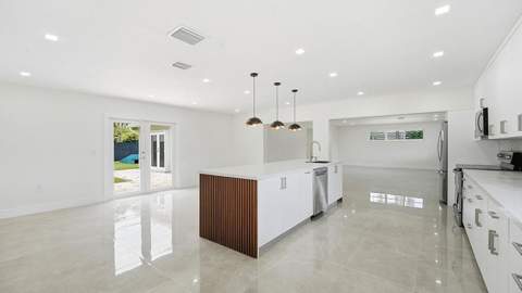 21020 Highland Lakes Boulevard, Miami FL - photo 15 of 57