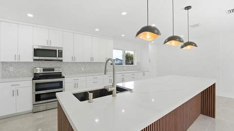 21020 Highland Lakes Boulevard, Miami FL - photo 9 of 57