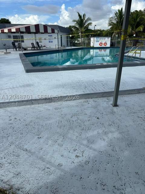 20320 NE 2nd Ave 27, Miami Gardens FL - photo 15 of 16
