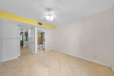 15770 SW 106th Ter 106, Miami FL - photo 17 of 27