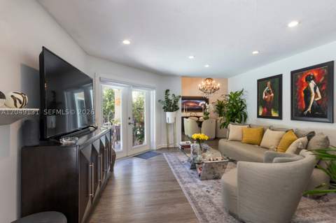 11035 NW 47th Ln, Doral FL - photo 10 of 25