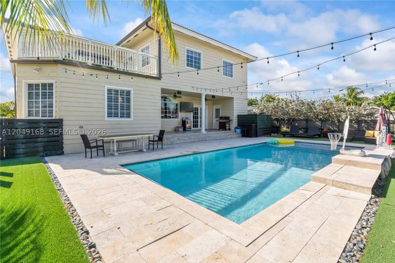 7 bedroom SingleFamilyResidence at 901 Dove Ave, Vann Sub, Miami Springs — photo 3