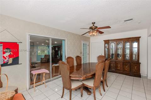 292 W 39th Pl, Hialeah FL - photo 13 of 39