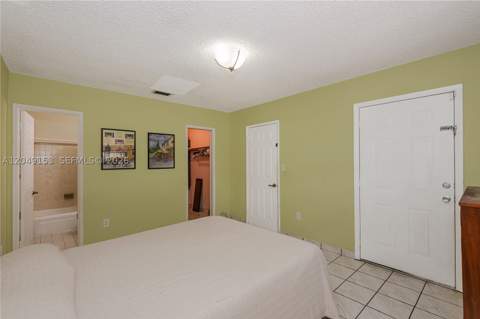 292 W 39th Pl, Hialeah FL - photo 20 of 39