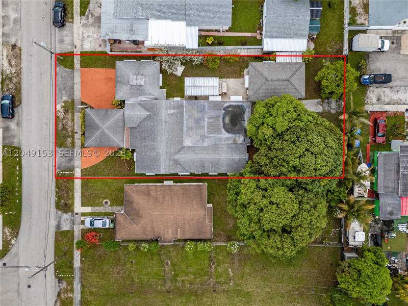 6 bedroom SingleFamilyResidence at 292 W 39th Pl, Anacris Addn To Hialeah R, Hialeah — photo 5