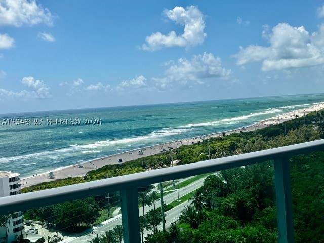 2 bedroom Condominium at 100 Bayview Dr 1906, Arlen House East Condo, Sunny Isles Beach — photo 2