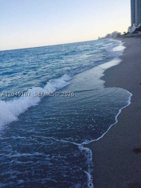 100 Bayview Dr 1906, Sunny Isles Beach FL - photo 23 of 53