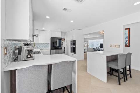 20235 Highland Lakes Blvd, Miami FL - photo 12 of 41
