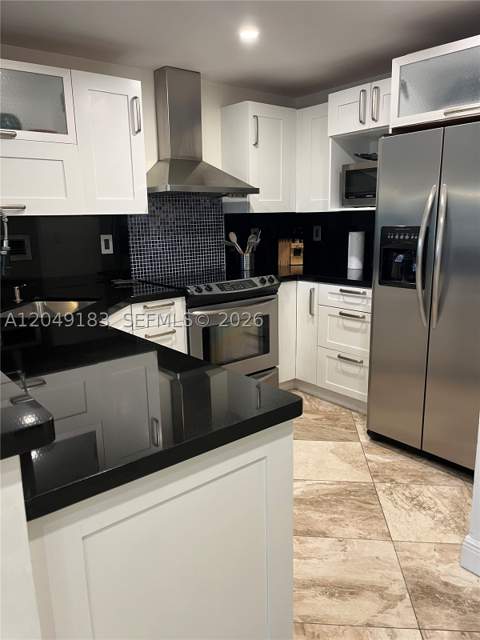 2301 Collins Ave 731, Miami Beach FL - photo 10 of 34