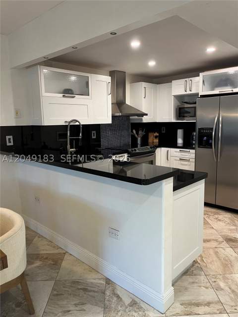 2301 Collins Ave 731, Miami Beach FL - photo 11 of 34