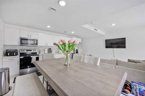26122 SW 146th Ave, Homestead FL - photo 9 of 42