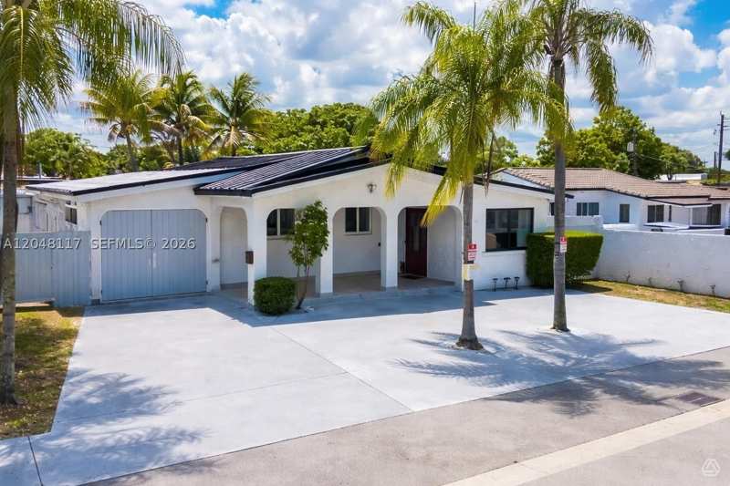 5 bedroom SingleFamilyResidence at 114 SW SW 57th Ct, Flagler Lawn, Miami — photo 1