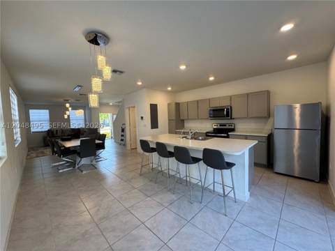 438 NE 12th St, Florida City FL - photo 11 of 21