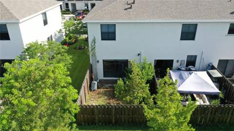 438 NE 12th St, Florida City FL - photo 7 of 21
