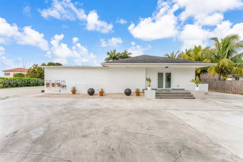 3 bedroom SingleFamilyResidence at 32106 SW 206th Ave, Emerald Greens Sub, Homestead — photo 1