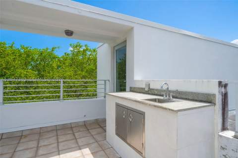 3253 Mcdonald St, Miami FL - photo 21 of 65