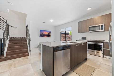 9174 SW 5th Ln, Miami FL - photo 11 of 40