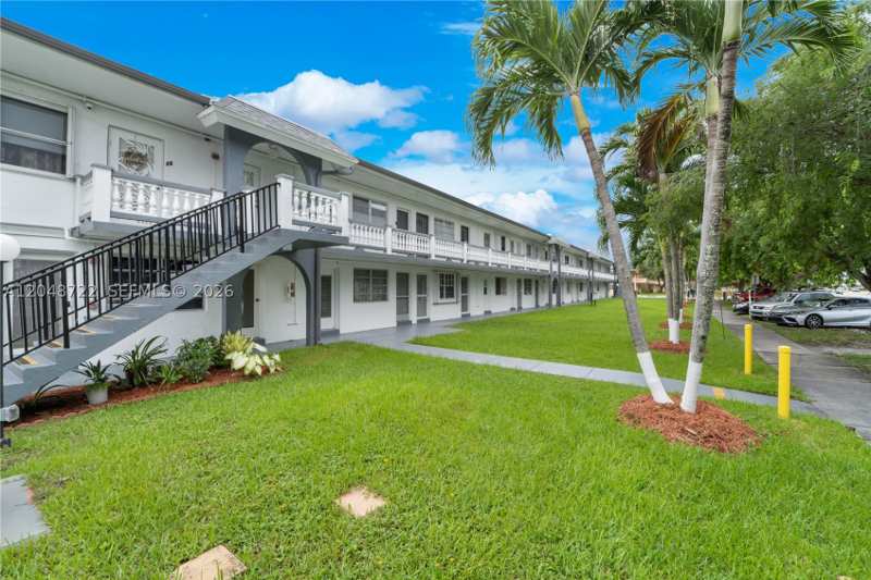 1 bedroom Condominium at 20337 NE 2nd Ave 2, Ro-Mont South Condo A, Miami — photo 1