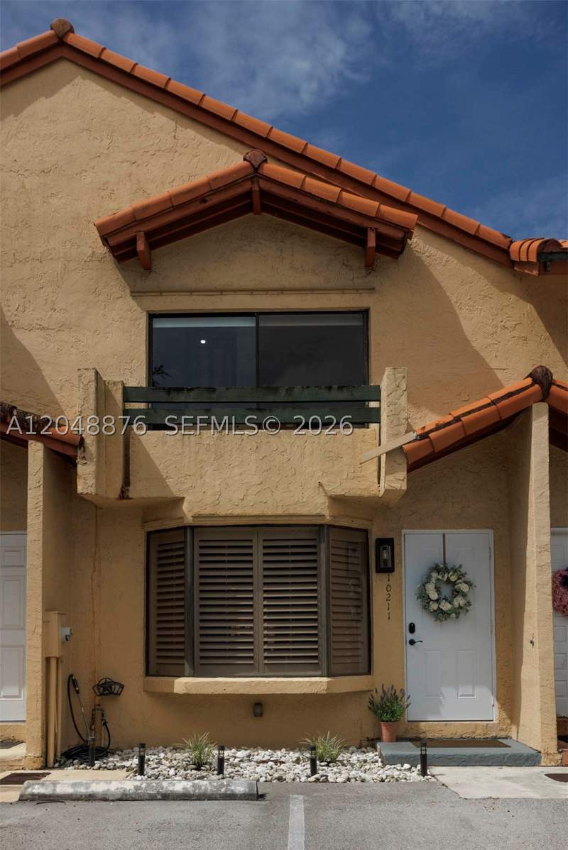 2 bedroom Townhouse at 10211 SW 77th Ct, Dadeland Cove Sec 2, Miami — photo 2
